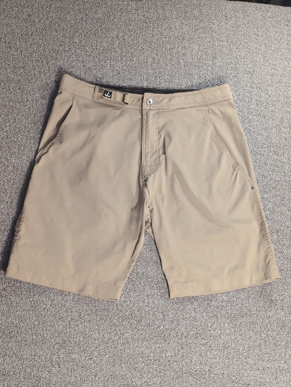 Prana Zion Shorts Size Lg x 10" in Khaki Tan Hiking Climbing Outdoors Gorpcore